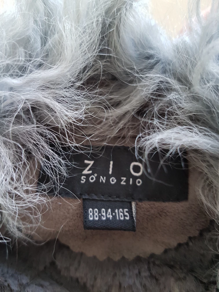 Zio Songzio ladies size small bomber jacket and poorboy hat image indicator(4)