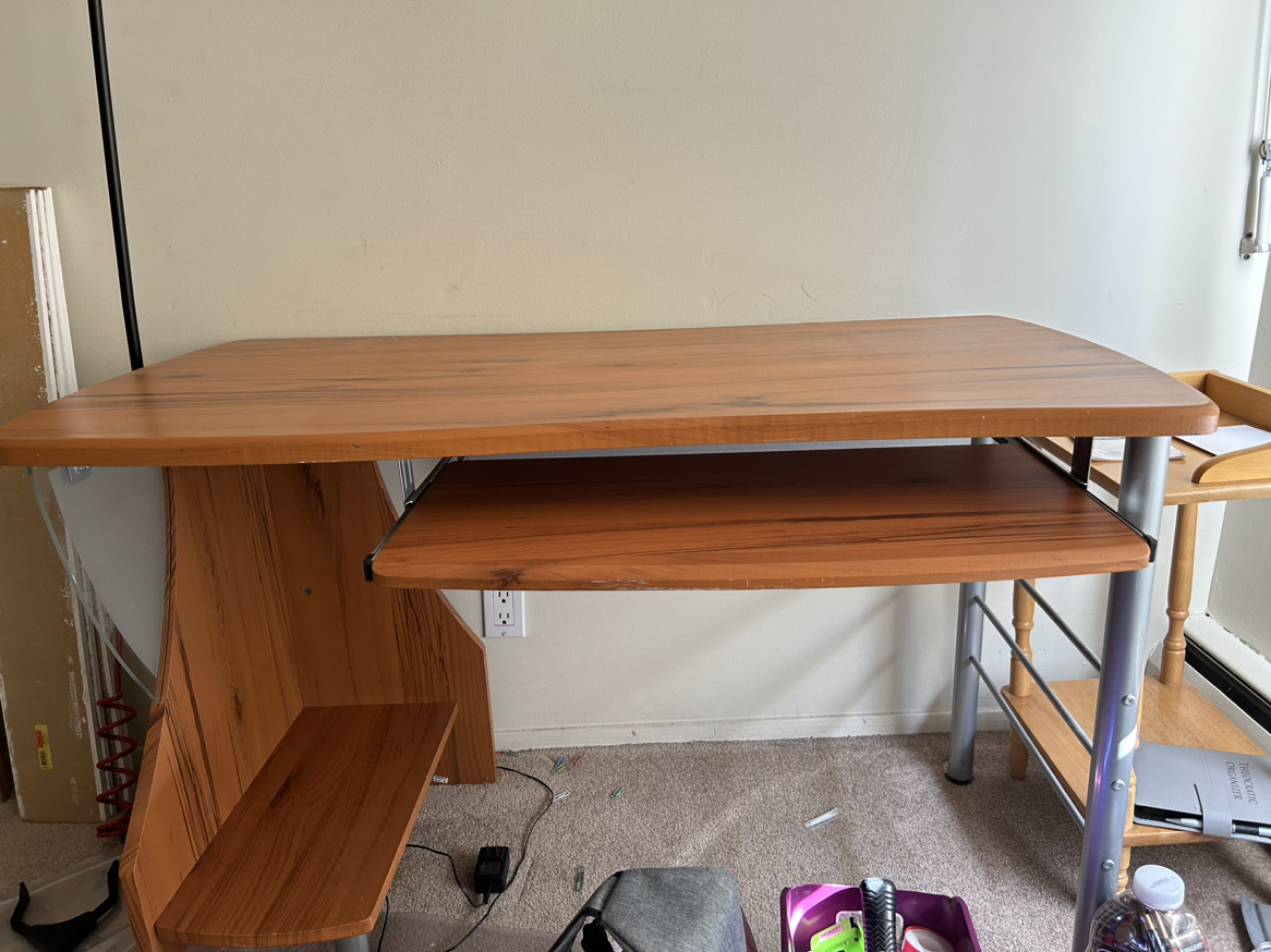 Computer desk