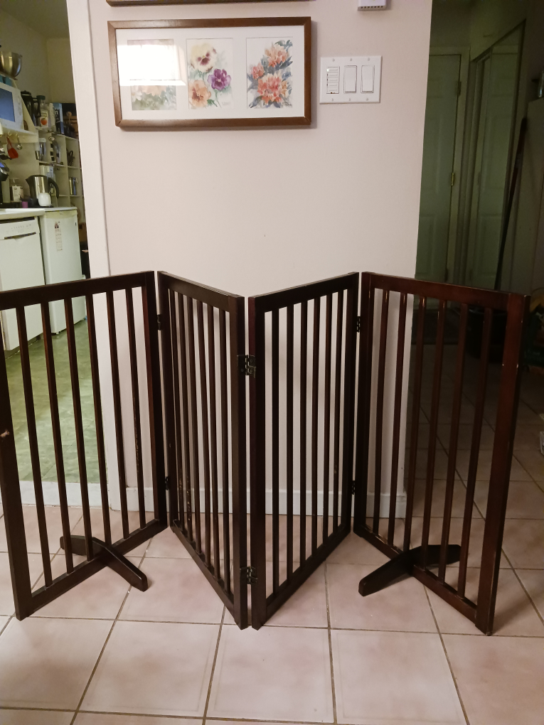 Handsome 4 panel wood dog gate, freestanding thumbnail
