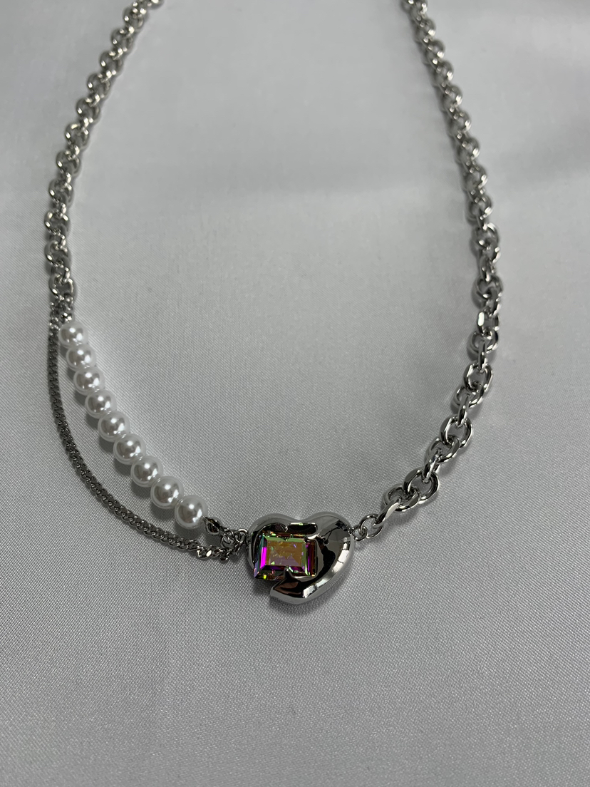 💎 in my 🤍 Necklace image indicator(3)