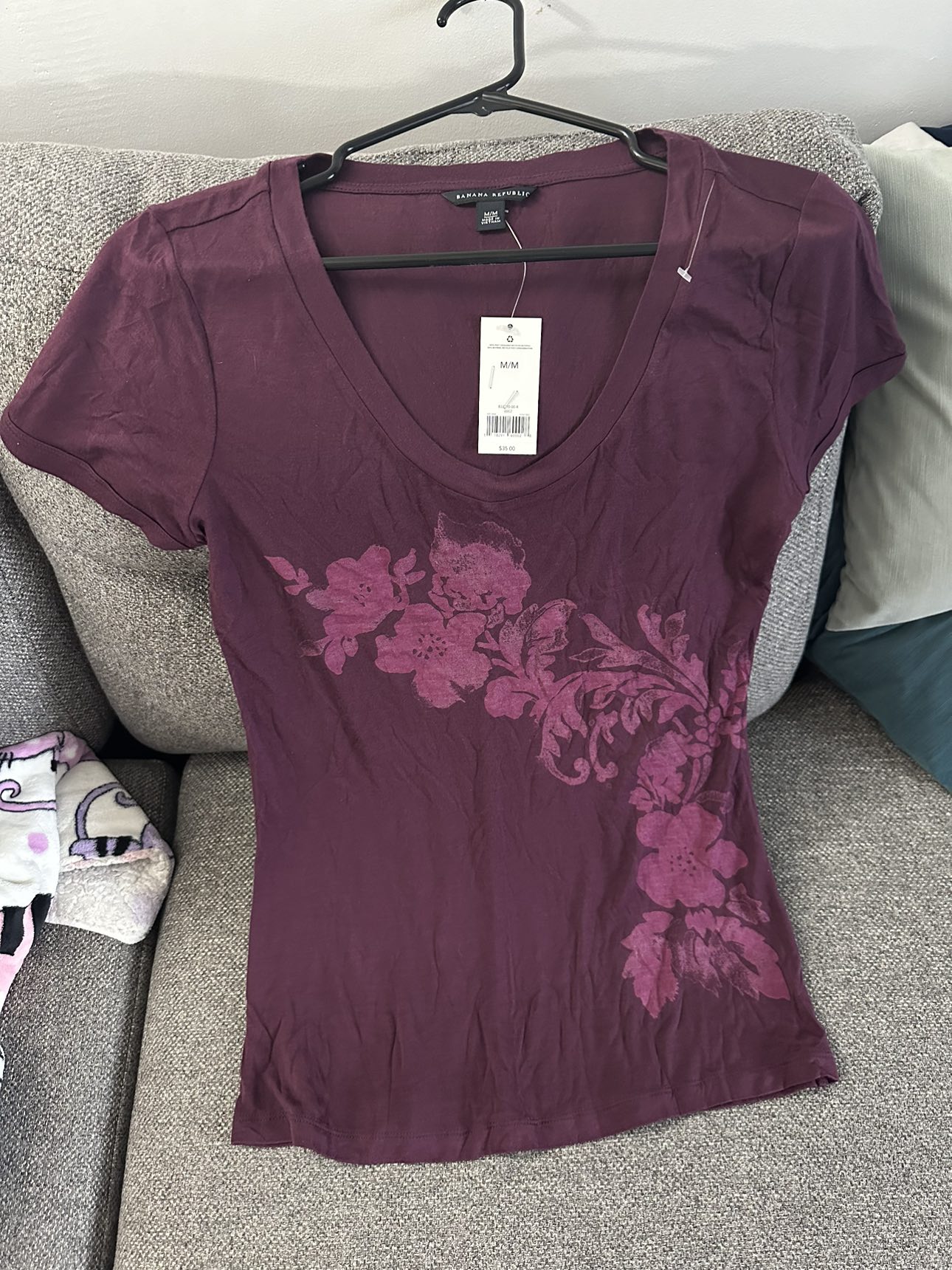 Banana republic t shirt thumbnail