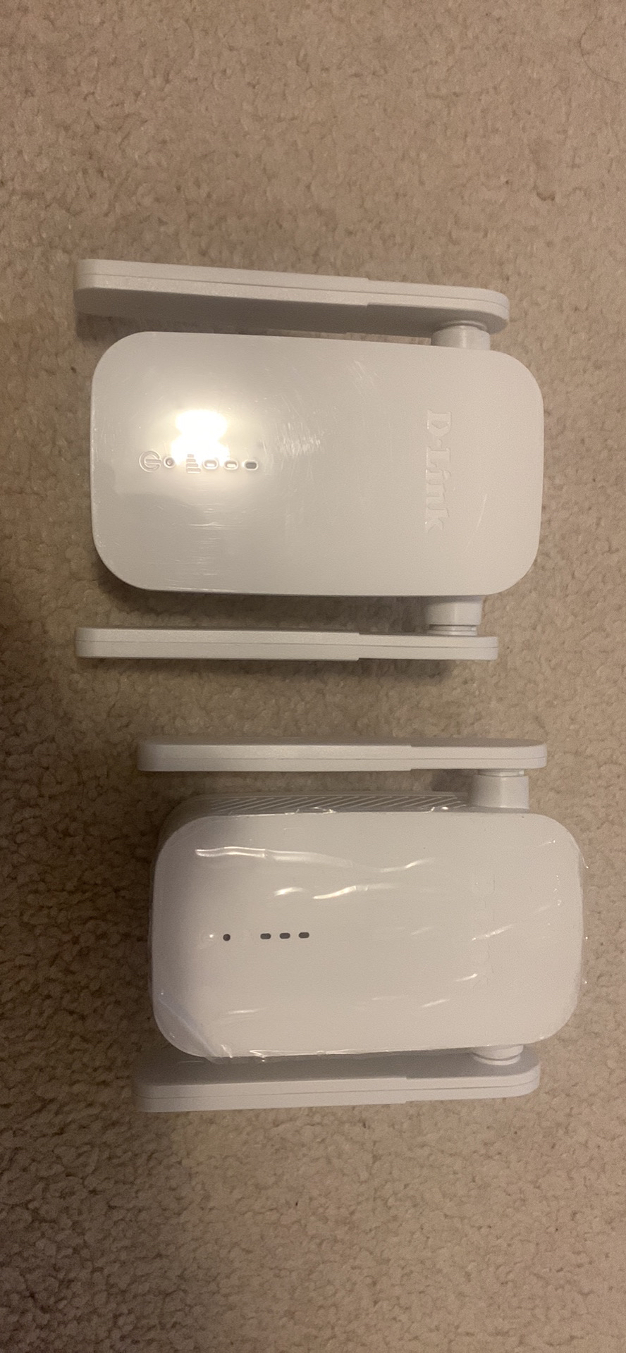 2 pieces- D-Link AC1200 WiFi Range Extender DAP-1610
