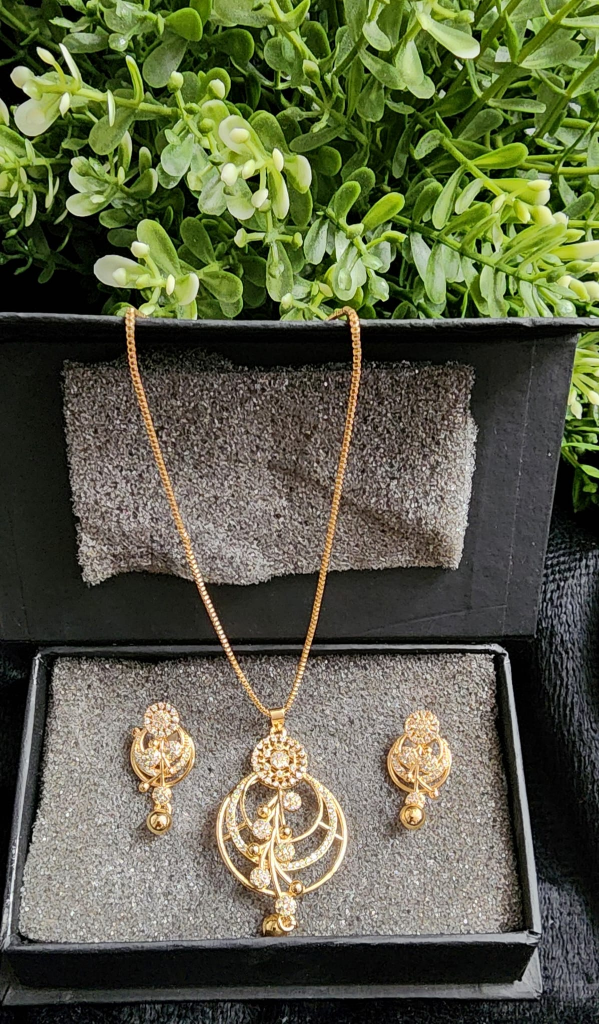 locket set with chain thumbnail