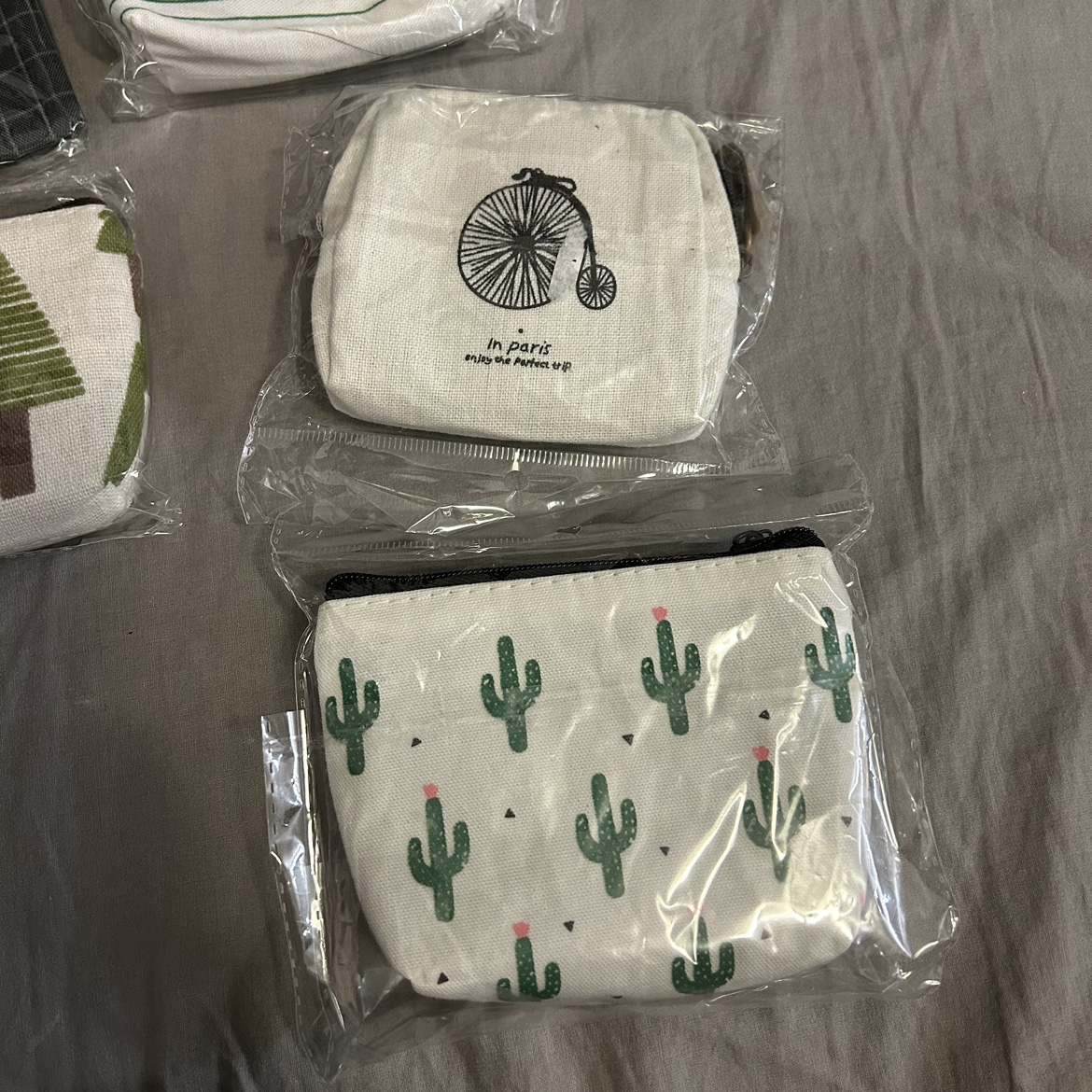Mini zip pouch - photo 4
