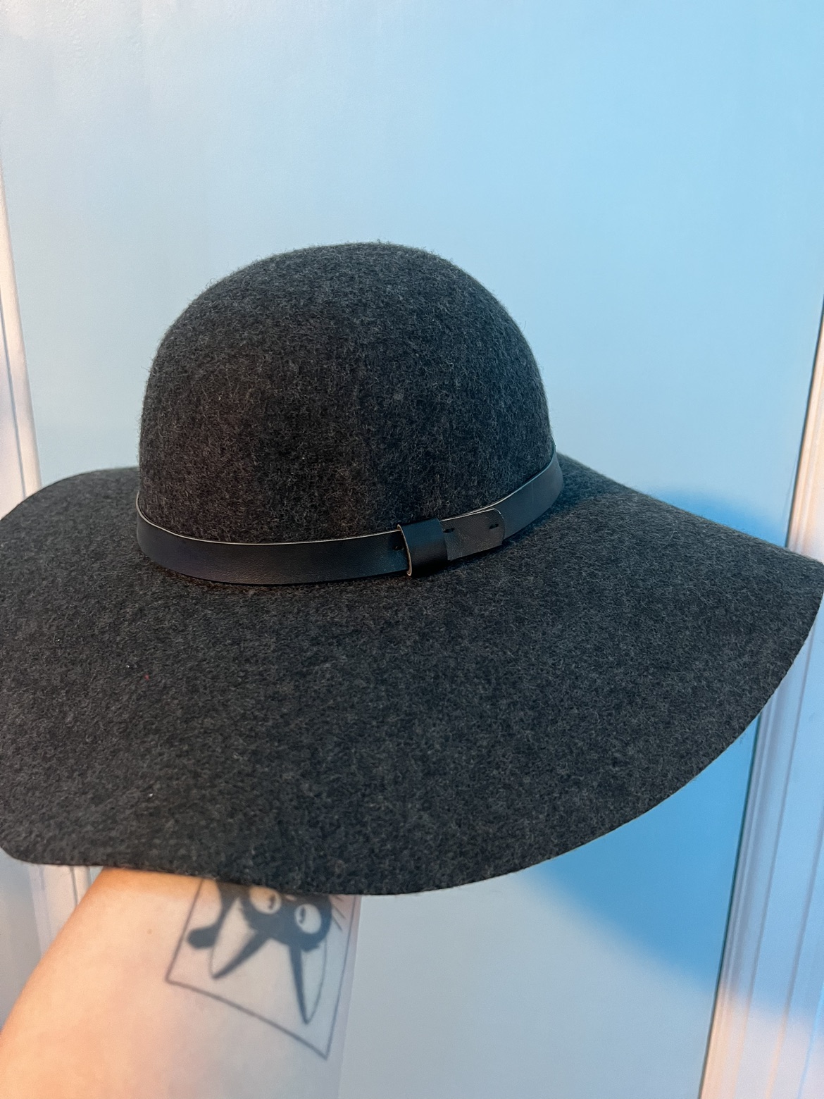 H&M charcoal 100% wool wide brim hat image indicator(2)