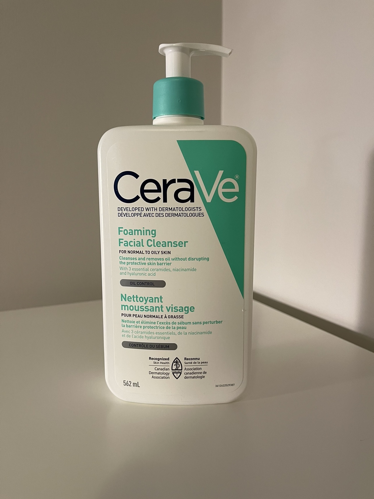 Cerave Foaming Facial Cleanser thumbnail