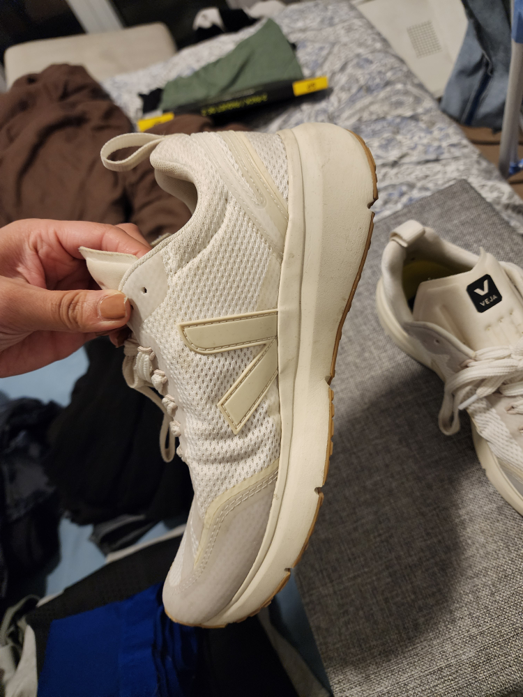 Veja Running Shoes (women US 7.5) - photo 4