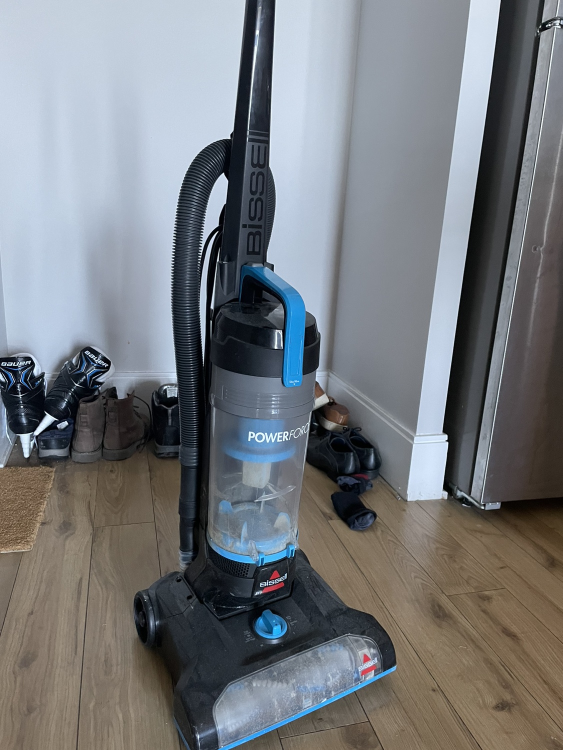 Bissel PowerForce Bagless Upright Vacuum - photo 2