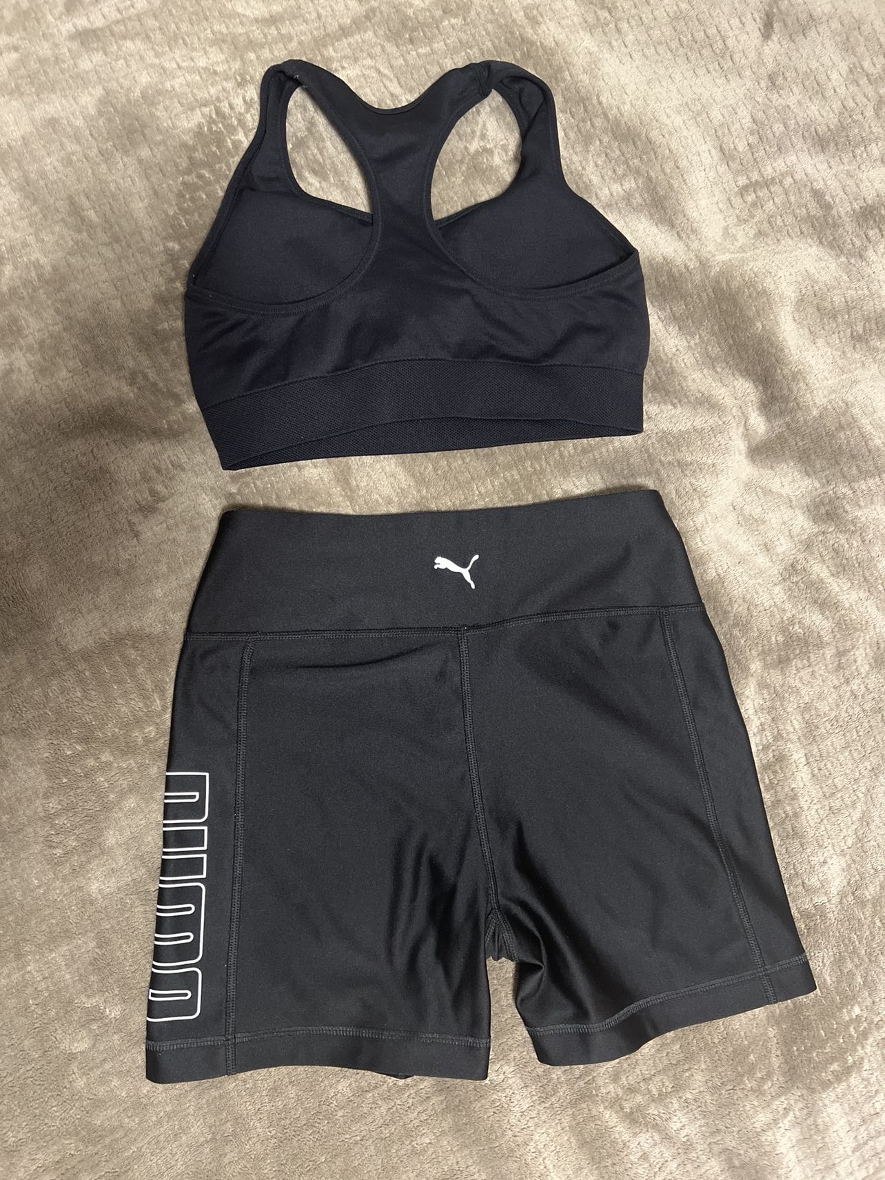 Puma sports set - Shorts + top - Size S image indicator(3)