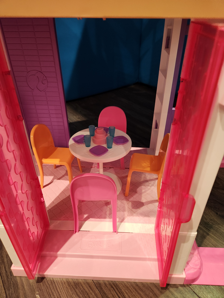 Barbie Dream House image indicator(3)