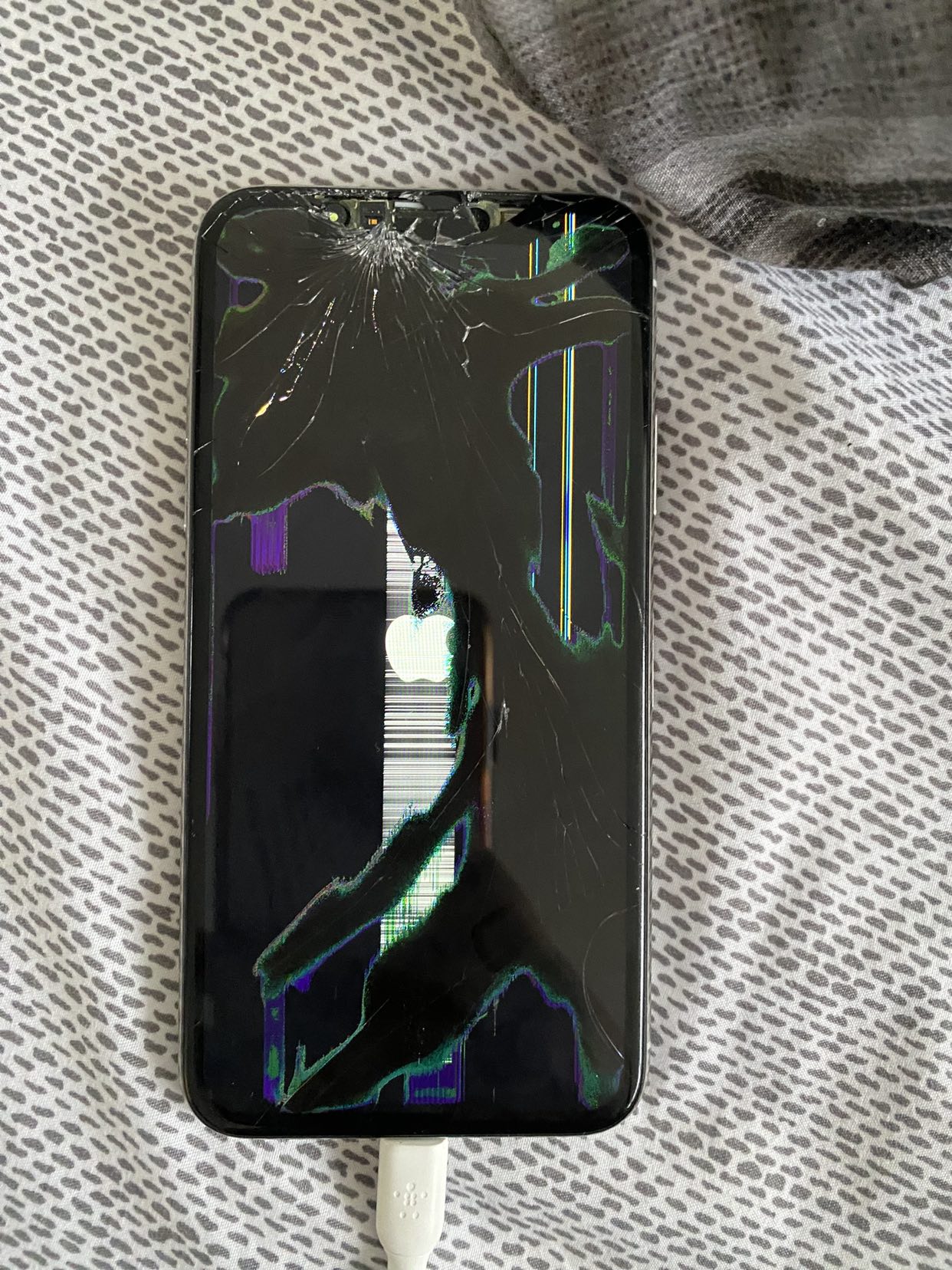 Broken iPhone X - photo 5
