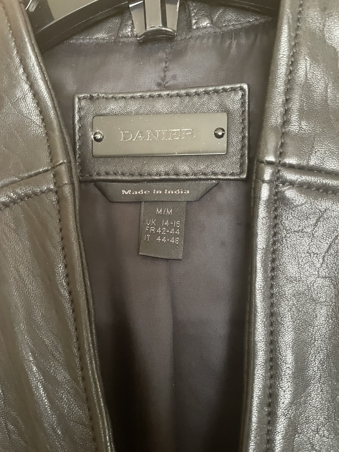 Brand new Women’s DANIER leather coat image indicator(2)
