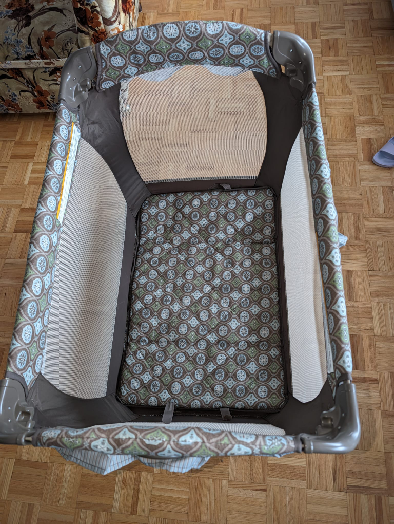 Graco pack and play / travel crib - photo 2