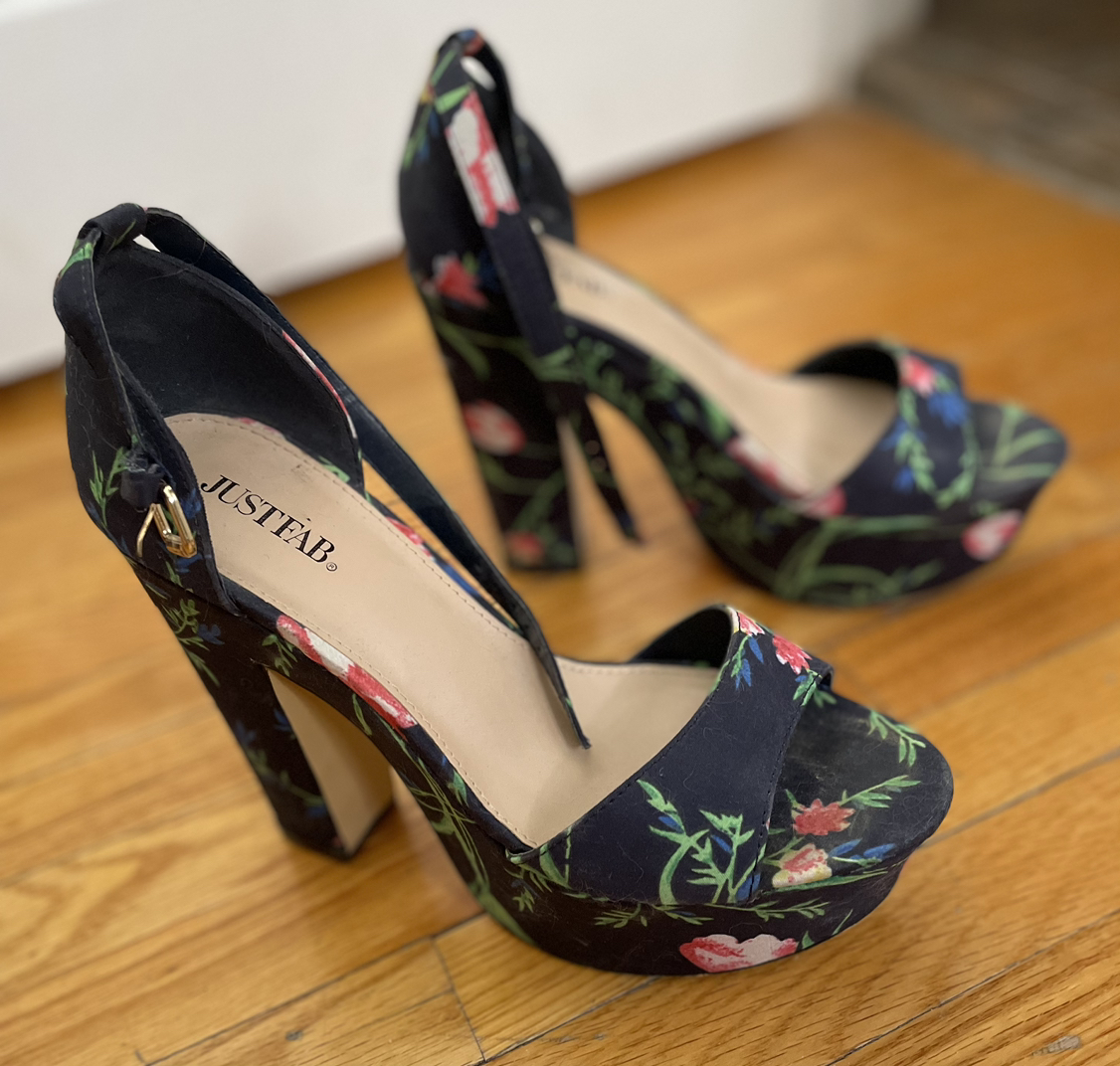 High heels thumbnail