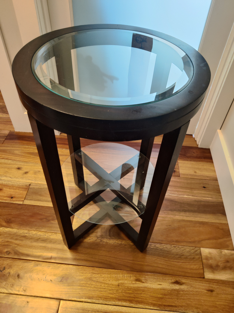 Round wood side table image indicator(3)