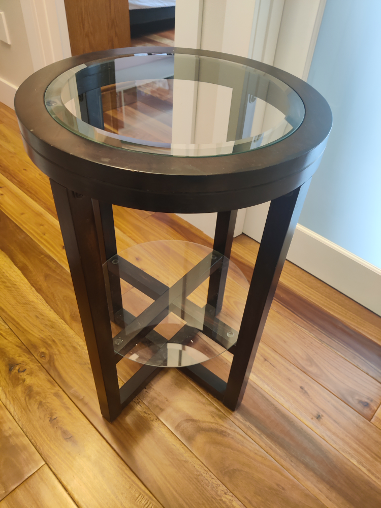 Round wood side table image indicator(4)