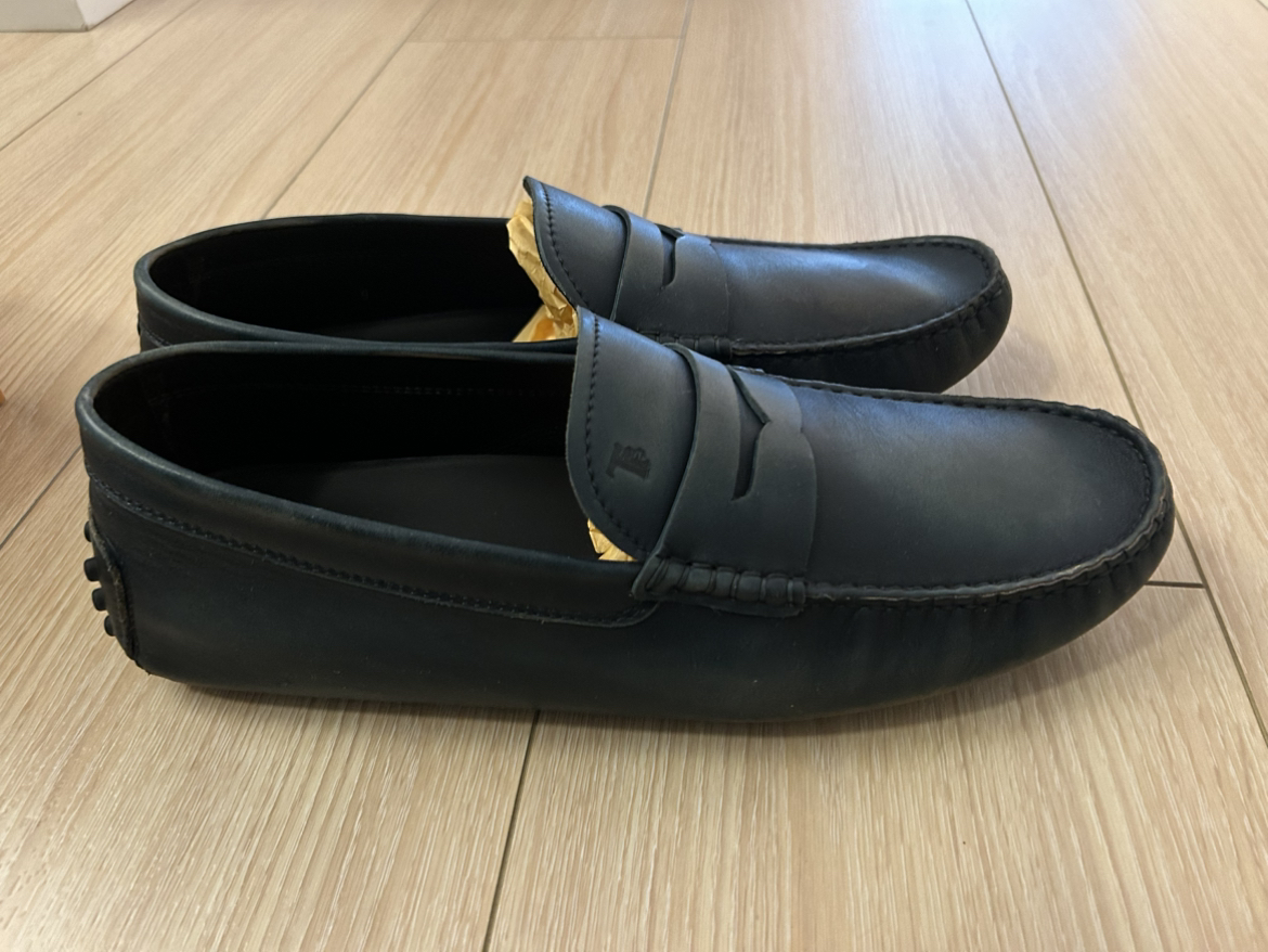 TOD’S Gommino Leather Loafers (Men size 10) image indicator(2)