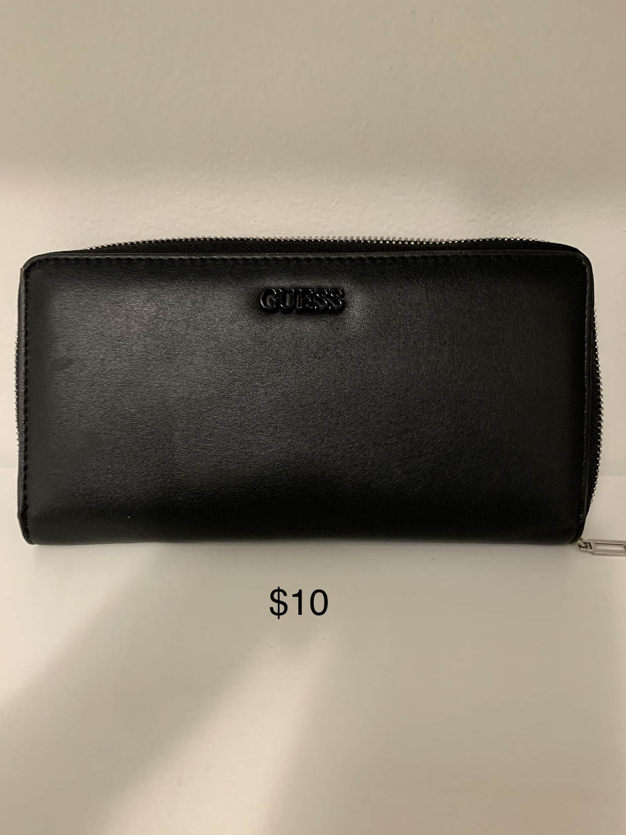 Guess wallet thumbnail