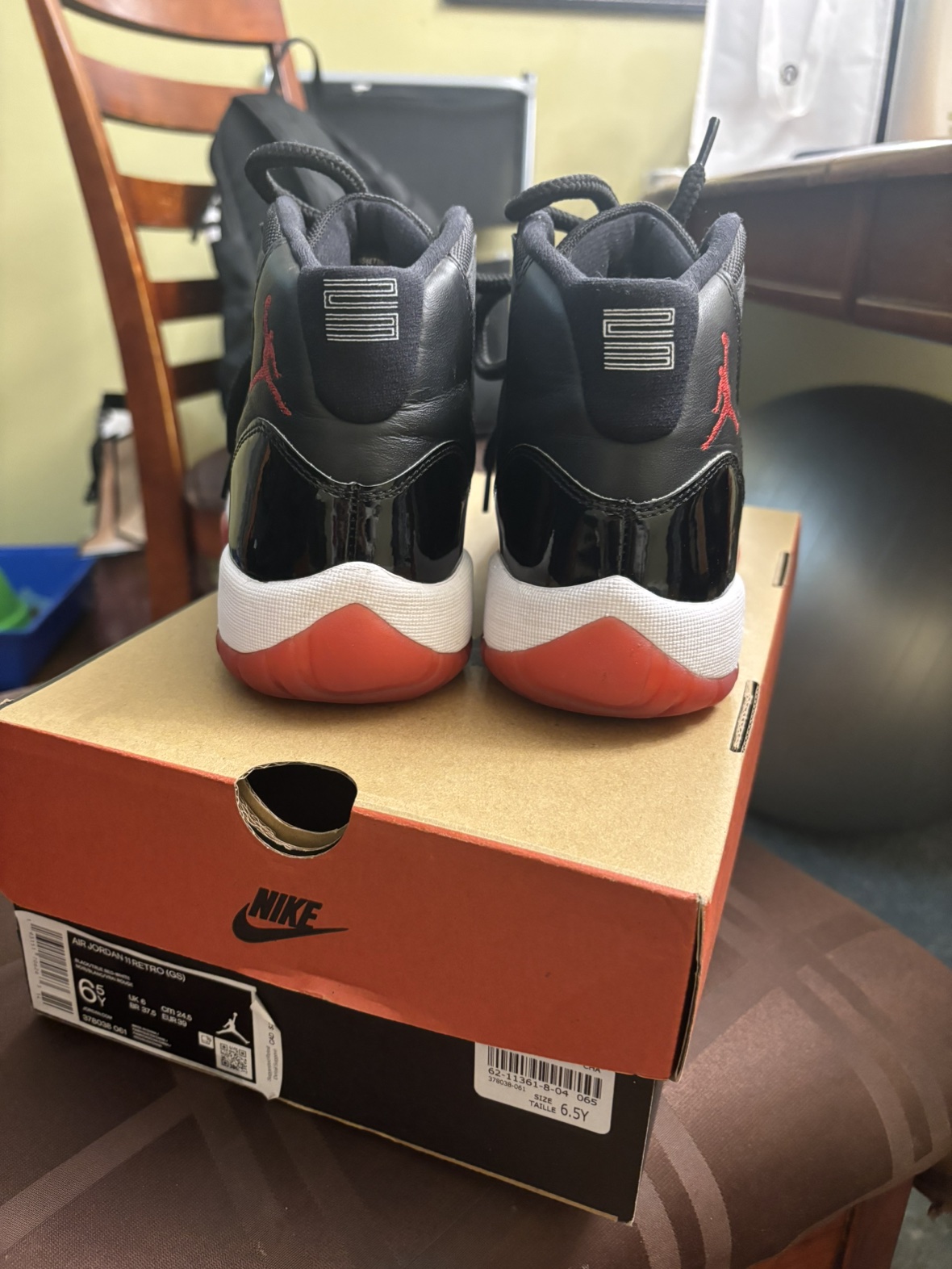 Jordan 11 bred 2019 (OBO) - photo 4