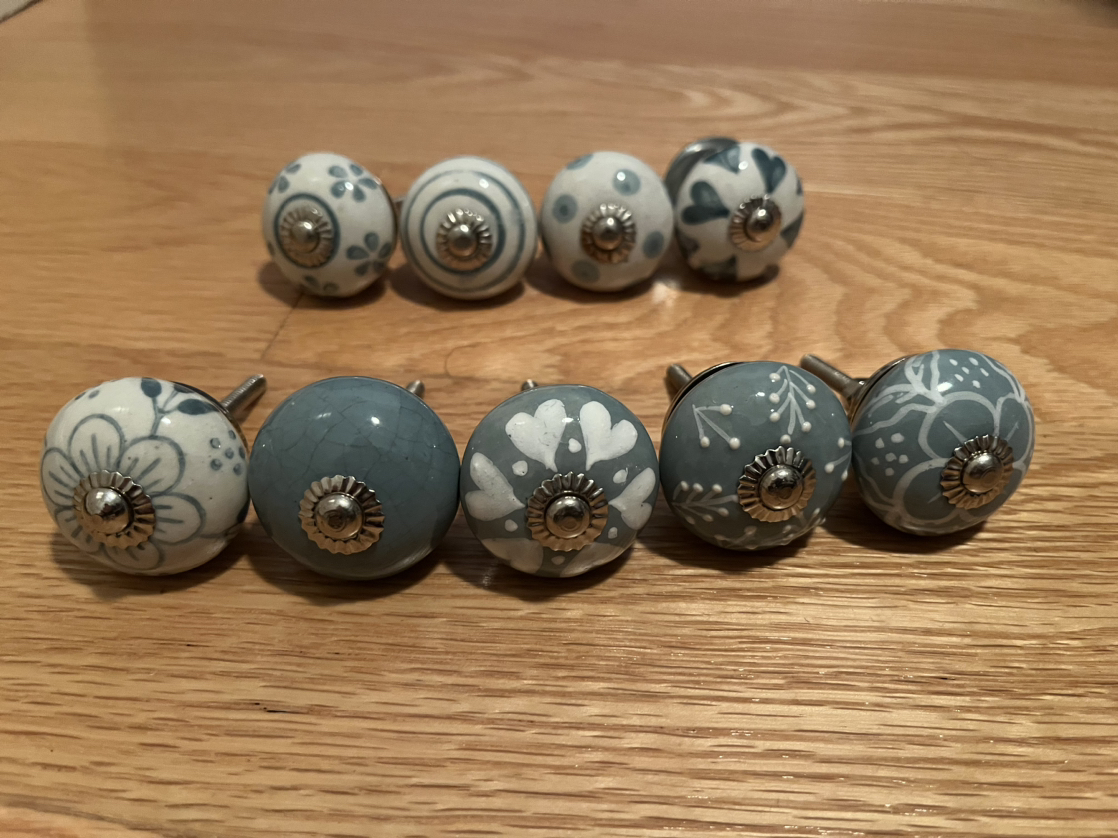 Ceramic hand painted knobs (Blue & White) thumbnail
