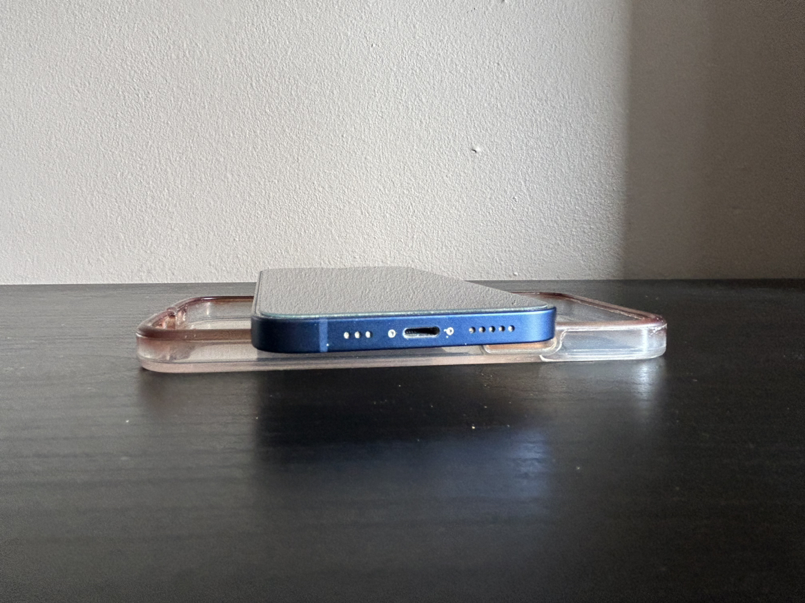 iPhone 12 - photo 3