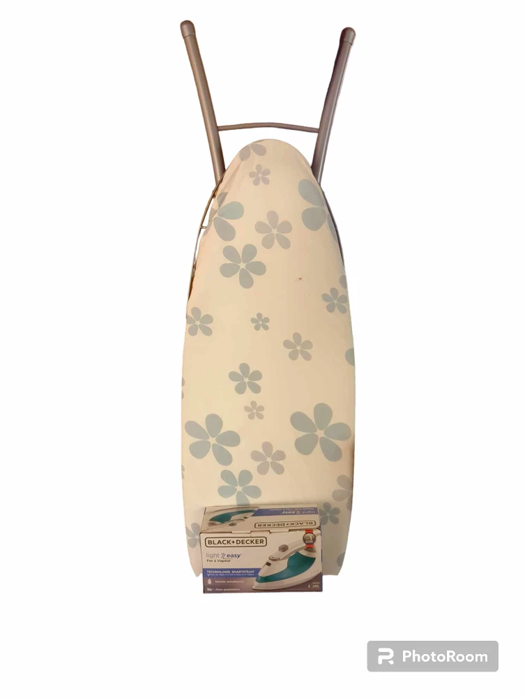 Black & Decker Smart Steam Iron & Ironing Board