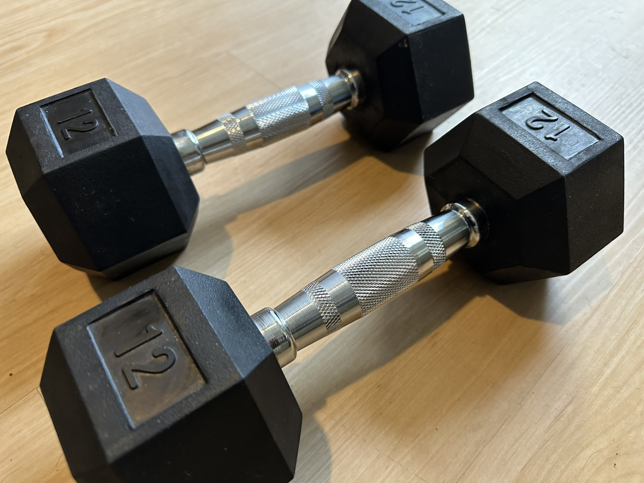 Pair of new 12 lbs dumbbells thumbnail