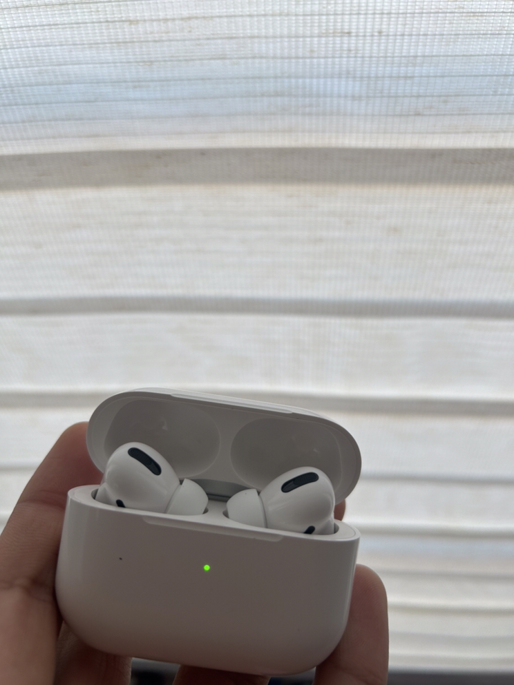AirPod pros 2nd generation - photo 2