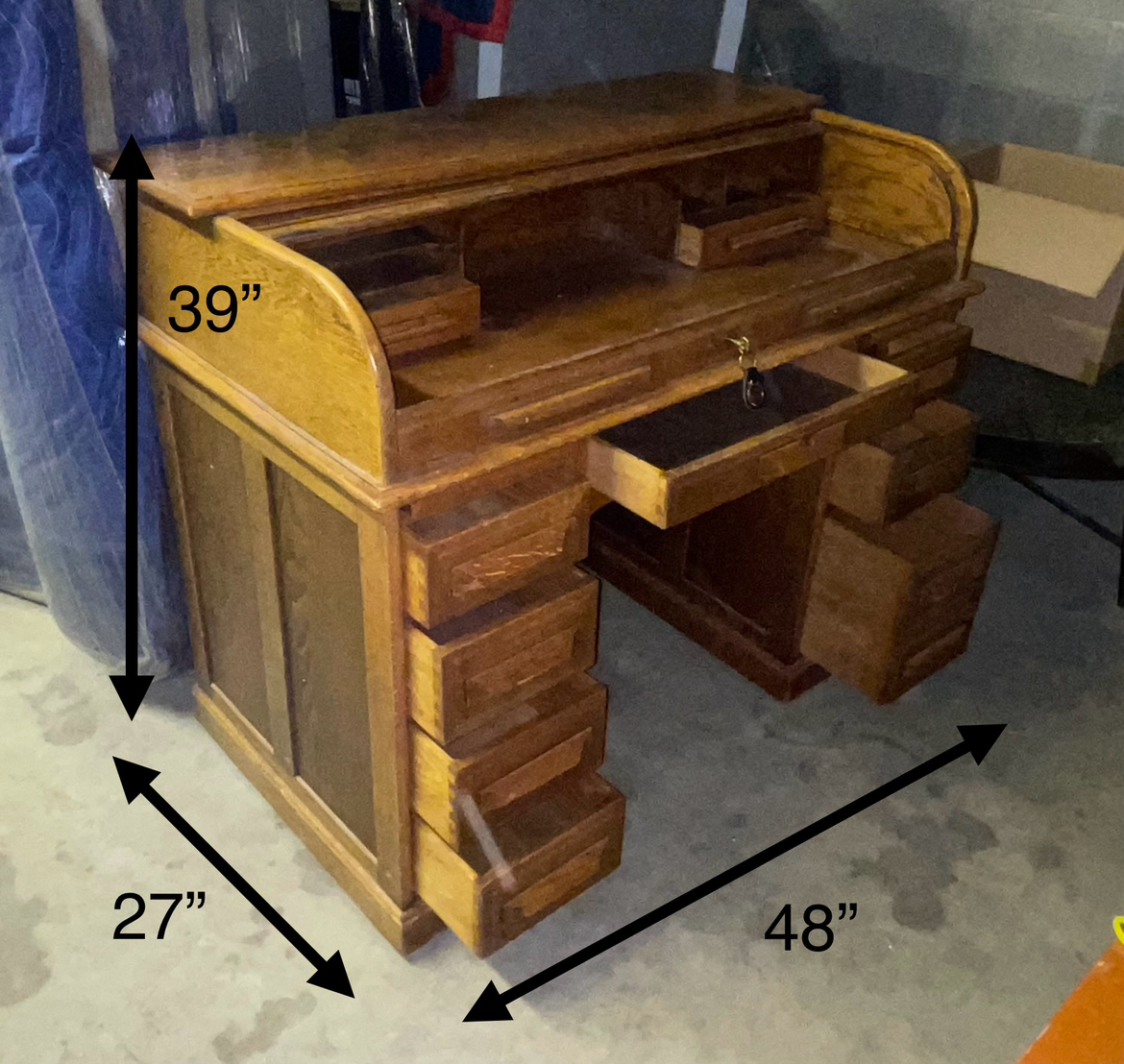 Adopt me: Vintage Desk - photo 5