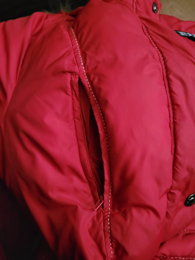 Jiali Red Parka image indicator(5)