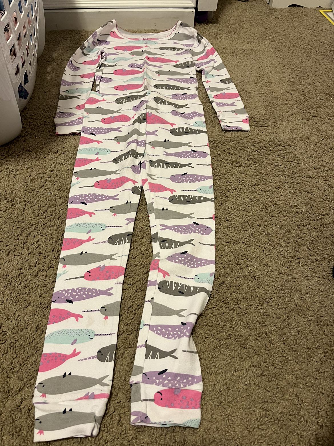 A lot girl pjs size 7