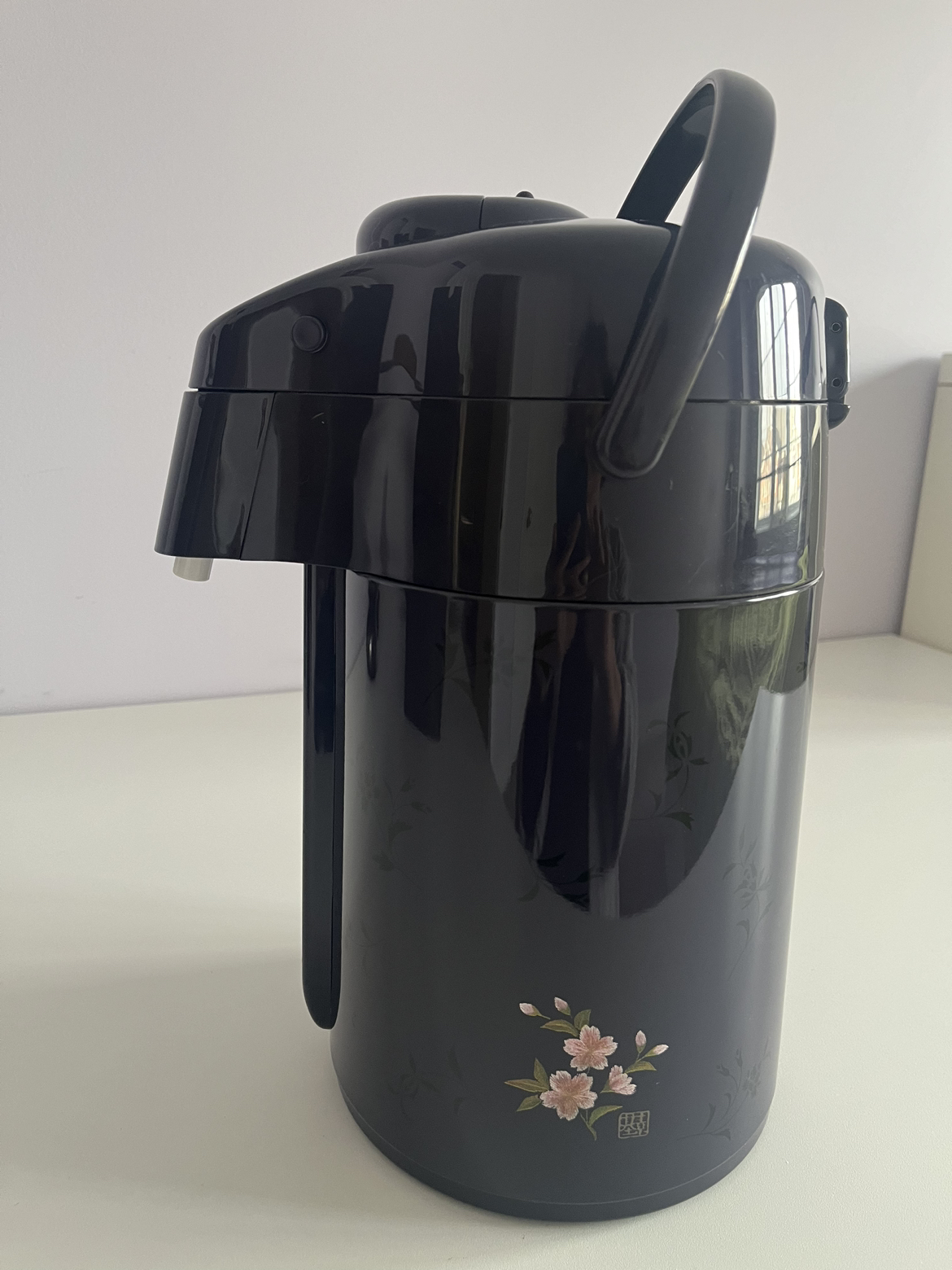 Zojirushi Japanese Hot Water Dispenser thumbnail