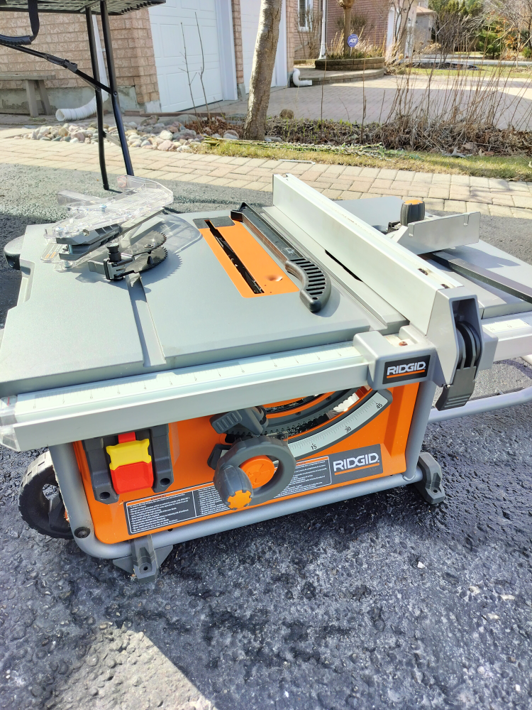 Ridgid Table Saw - 10 Inch on Wheels - photo 2