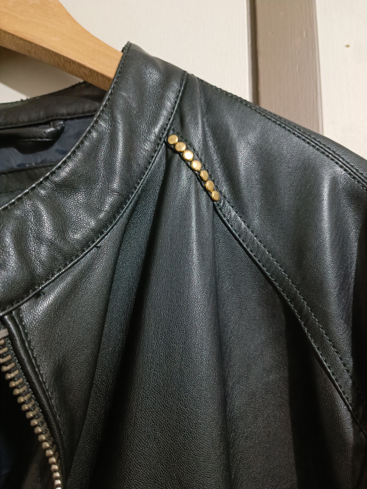 Zara leather jacket black color Size XXL but fit to XL image indicator(4)