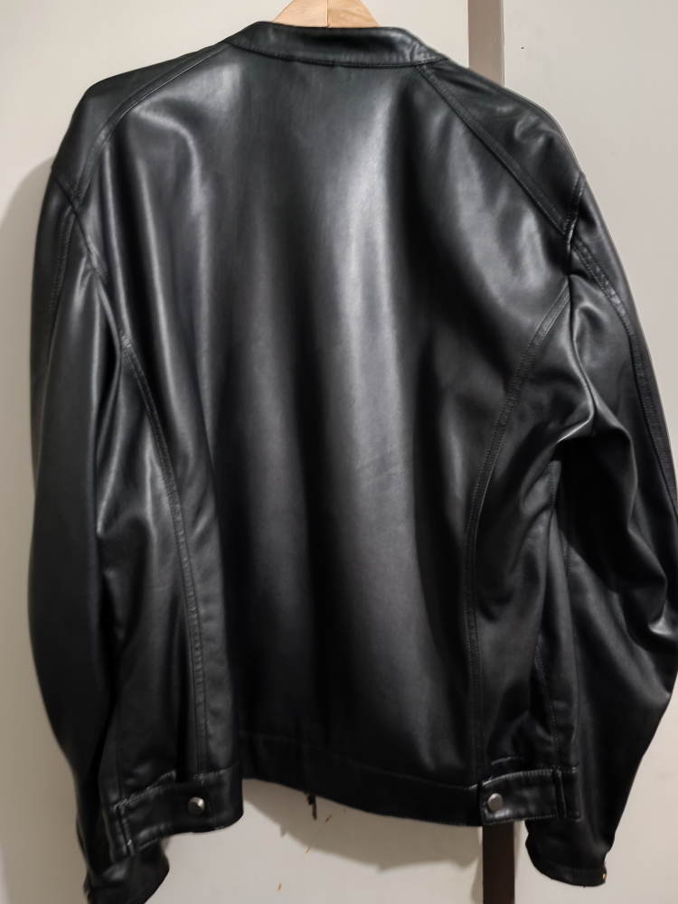 Zara leather jacket black color Size XXL but fit to XL image indicator(7)