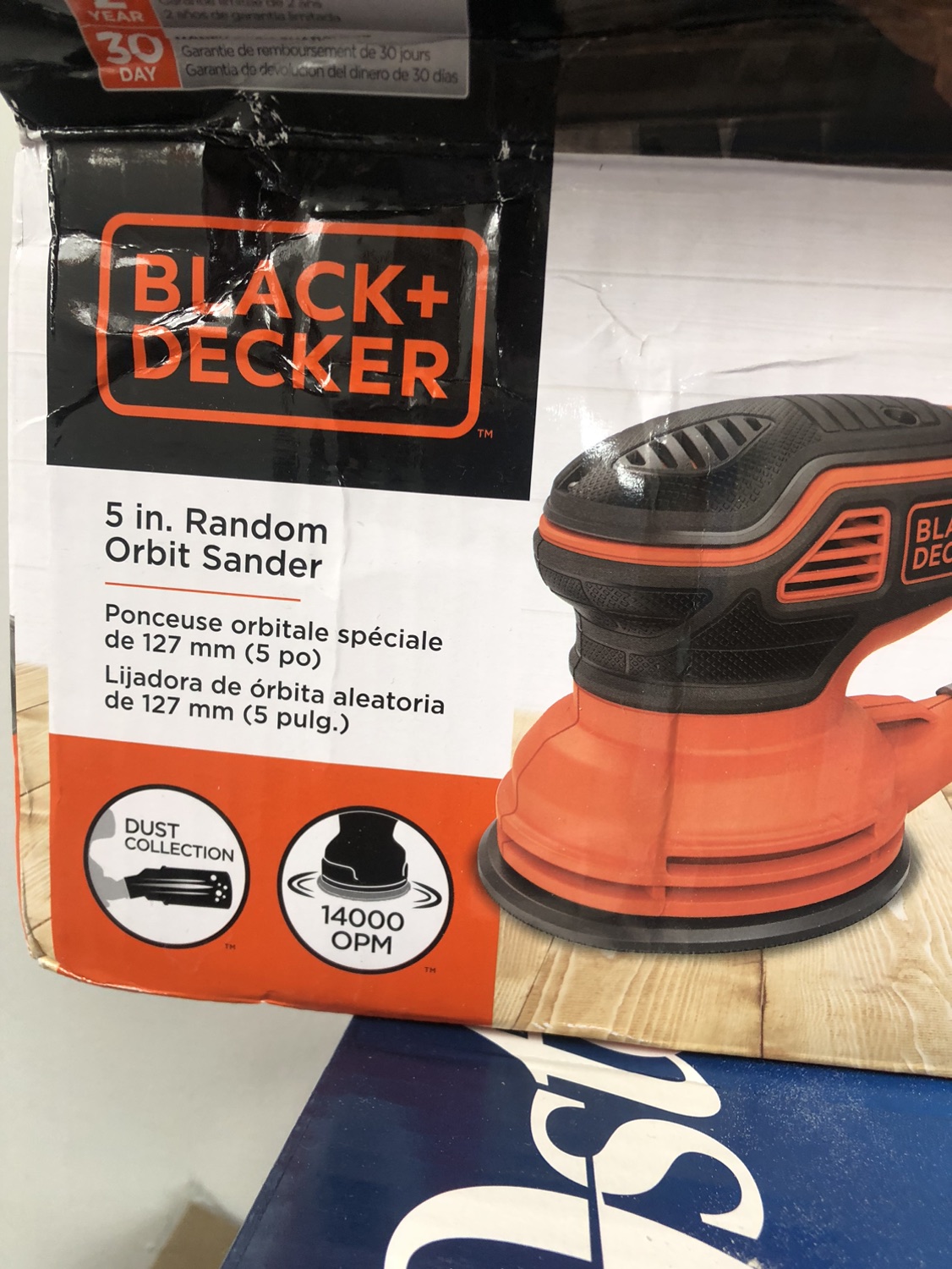 Orbital sander and 2 pack of discs