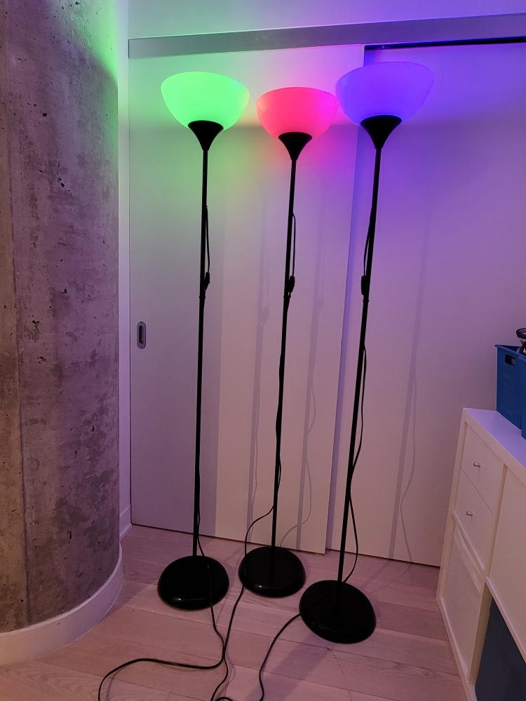 3 x Floor Lamps + SMART light bulbs (white/color) - photo 3