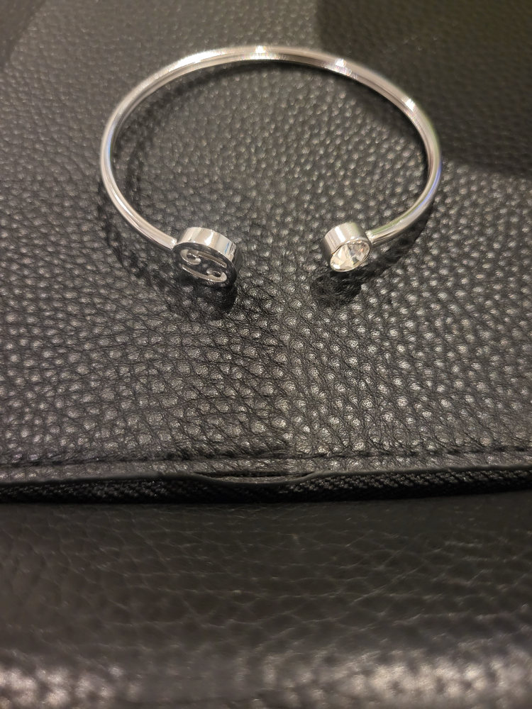 Stainless Steel Cancer Bangle with Clear Crystal image indicator(6)
