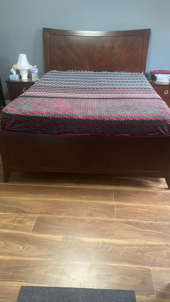 Queen bed frame for sale with two side tables - photo 4