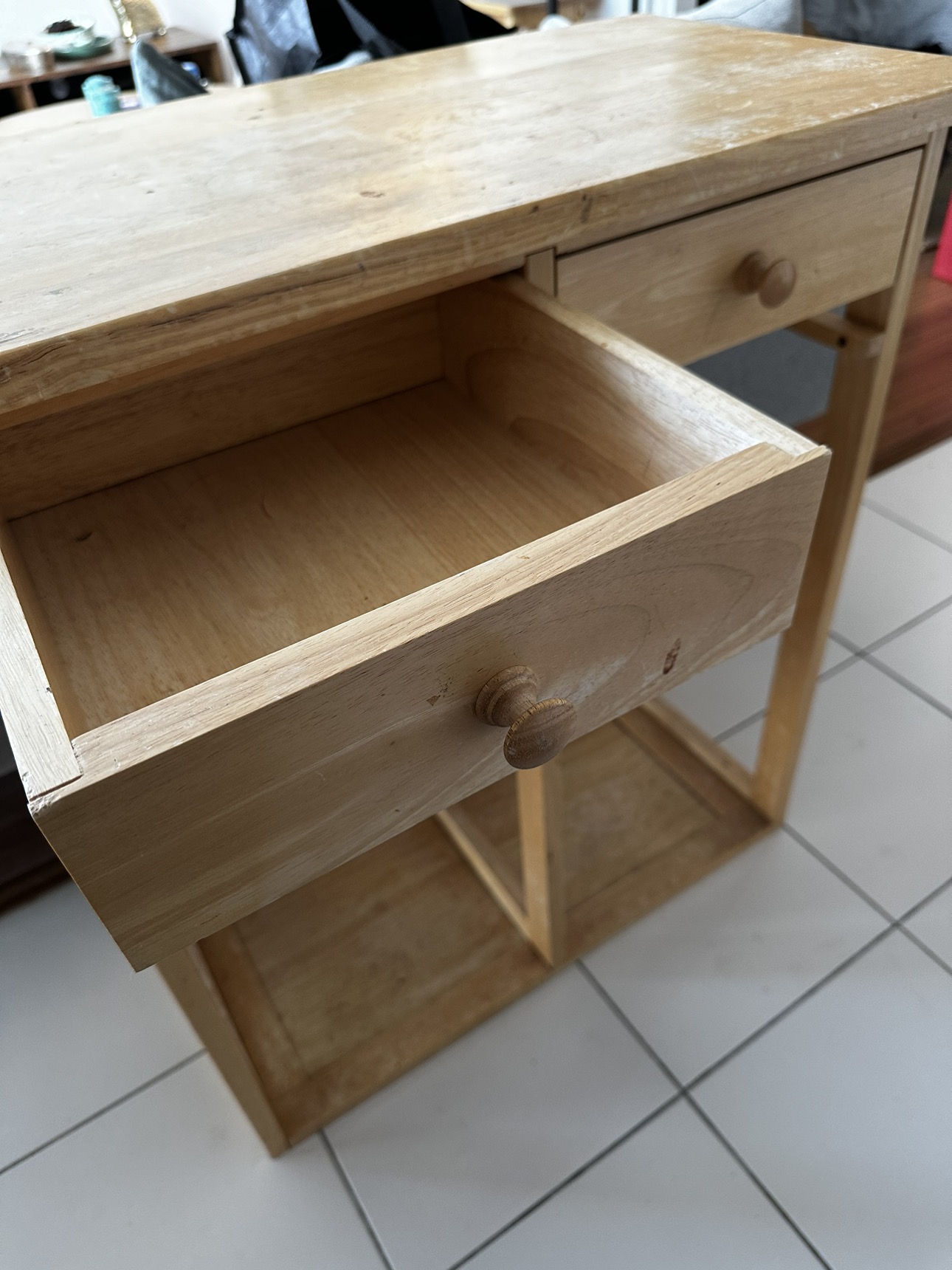 Folding Kitchen Table - Ideal for Small Spaces and Condos - photo 2