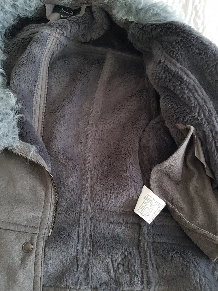 Zio Songzio ladies size small bomber jacket and poorboy hat image indicator(6)