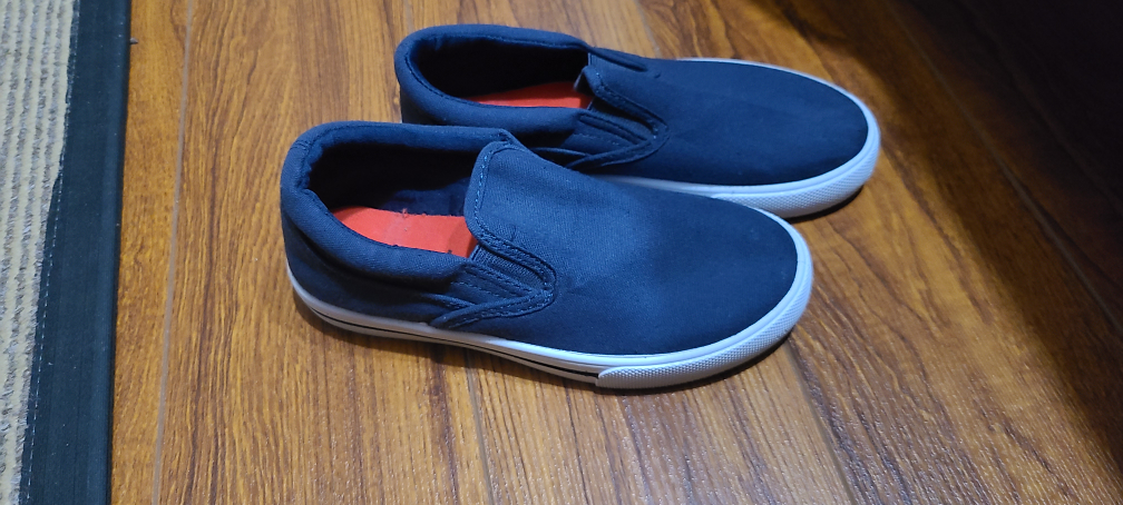 Zoe & Zac kids shoes thumbnail