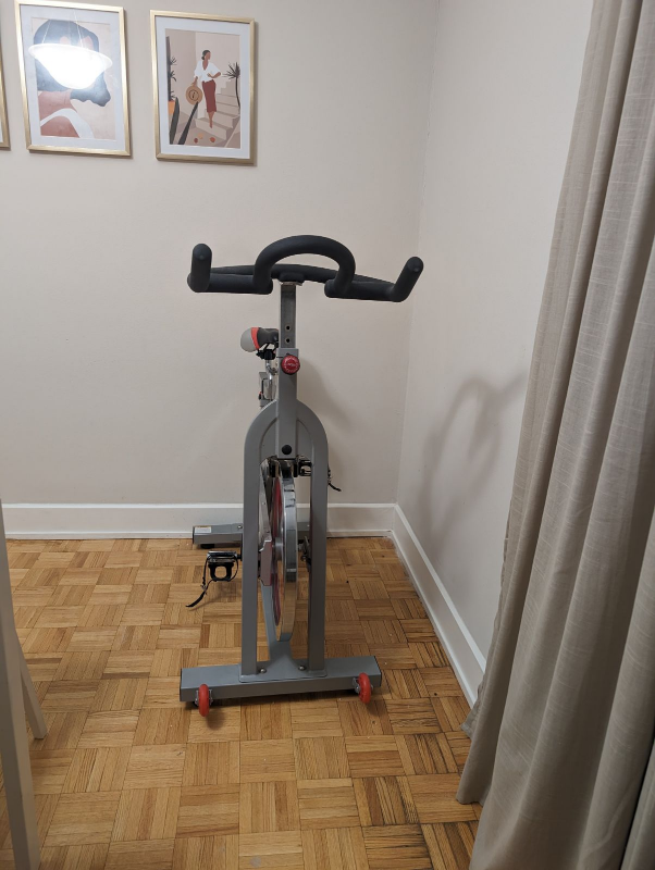 Sunny Health & Fitness Indoor Cycling image indicator(2)