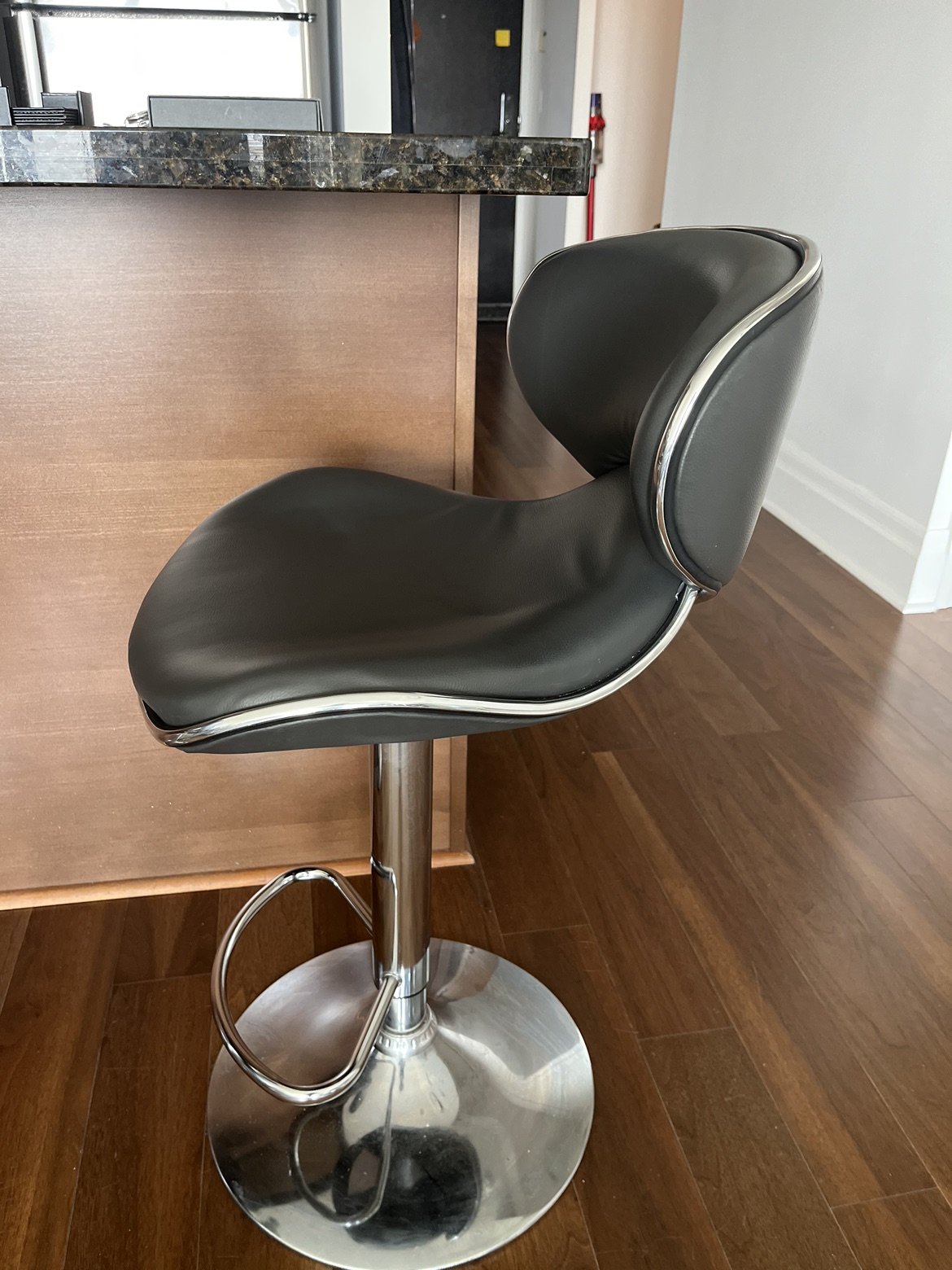 Kitchen bar stools