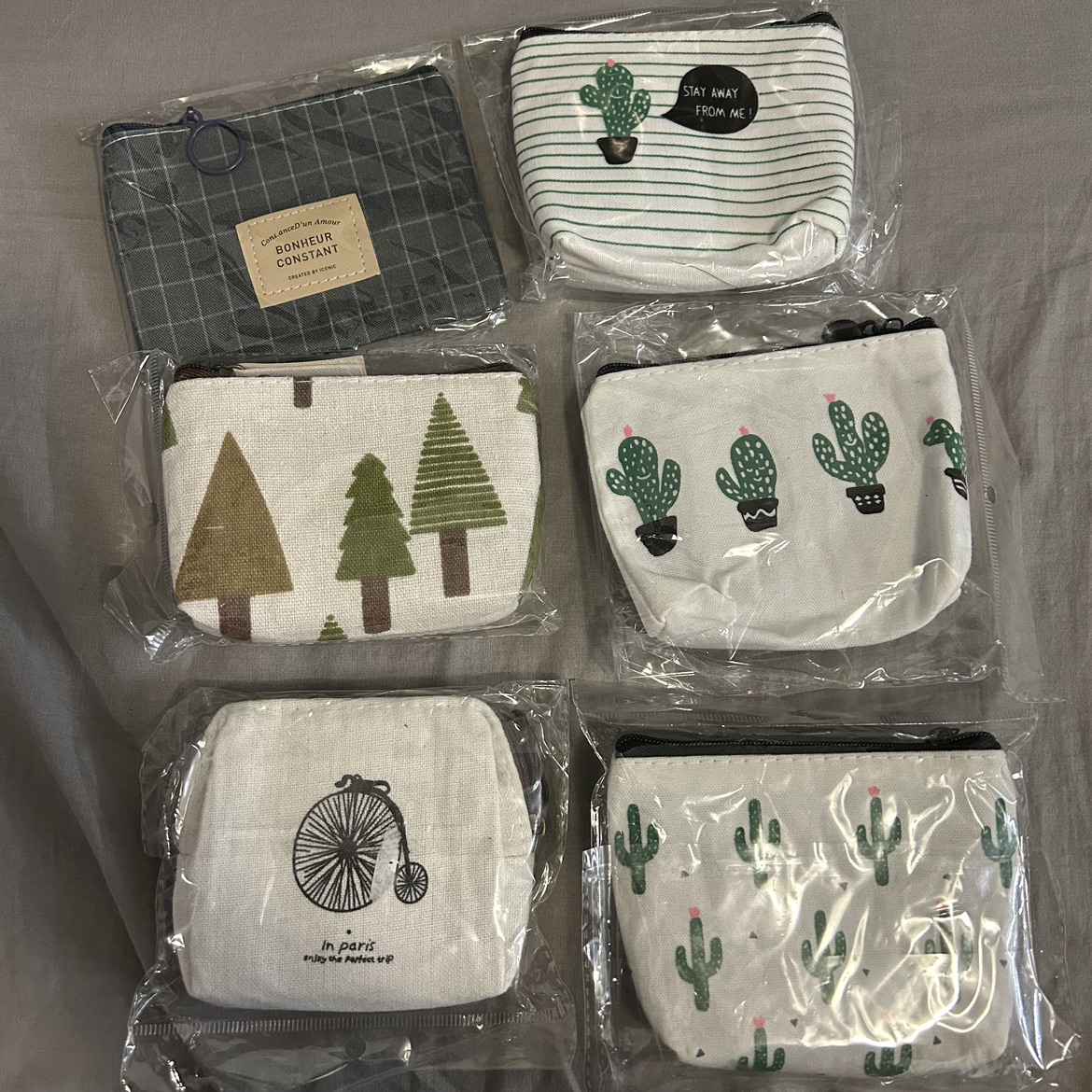 Mini zip pouch
