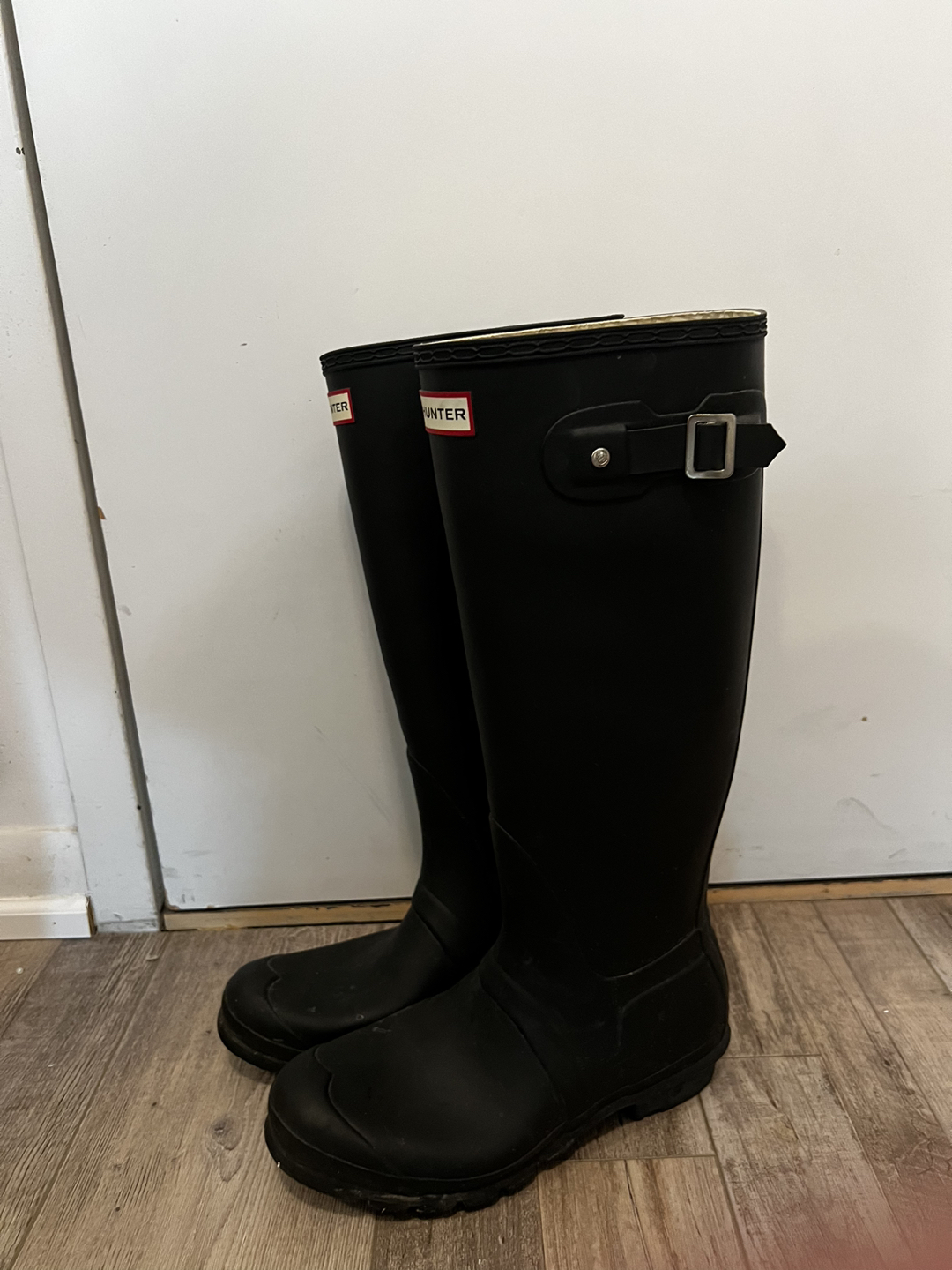 Black hunter boots size 9 🥕 image indicator(2)