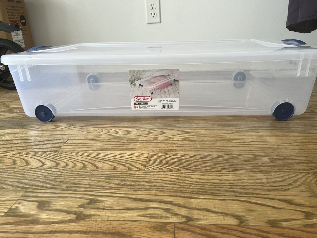 Sterilite Underbed storage tote