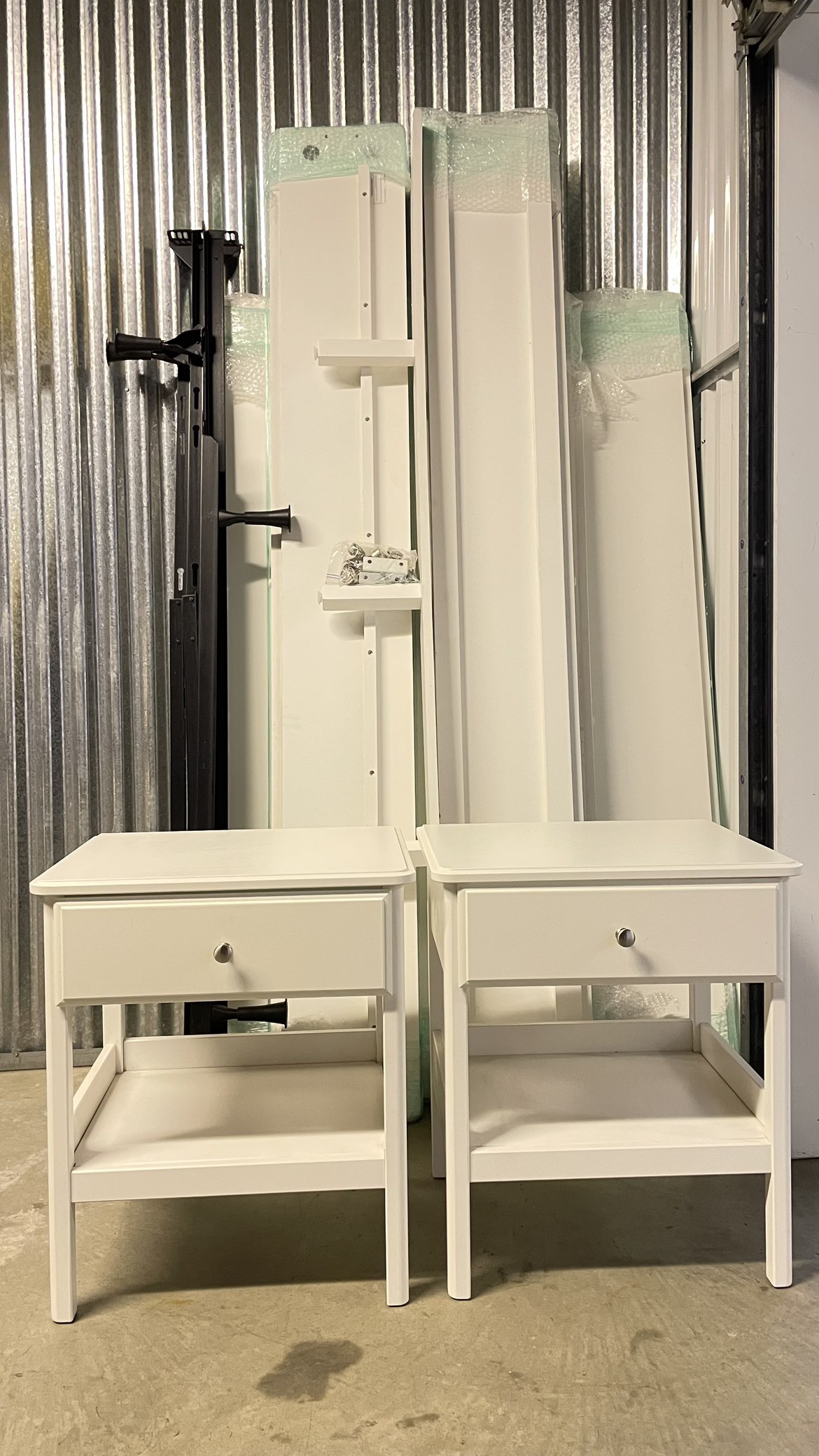 Queen White Bed Set (headboard, base frame and 2 side tables) - photo 2
