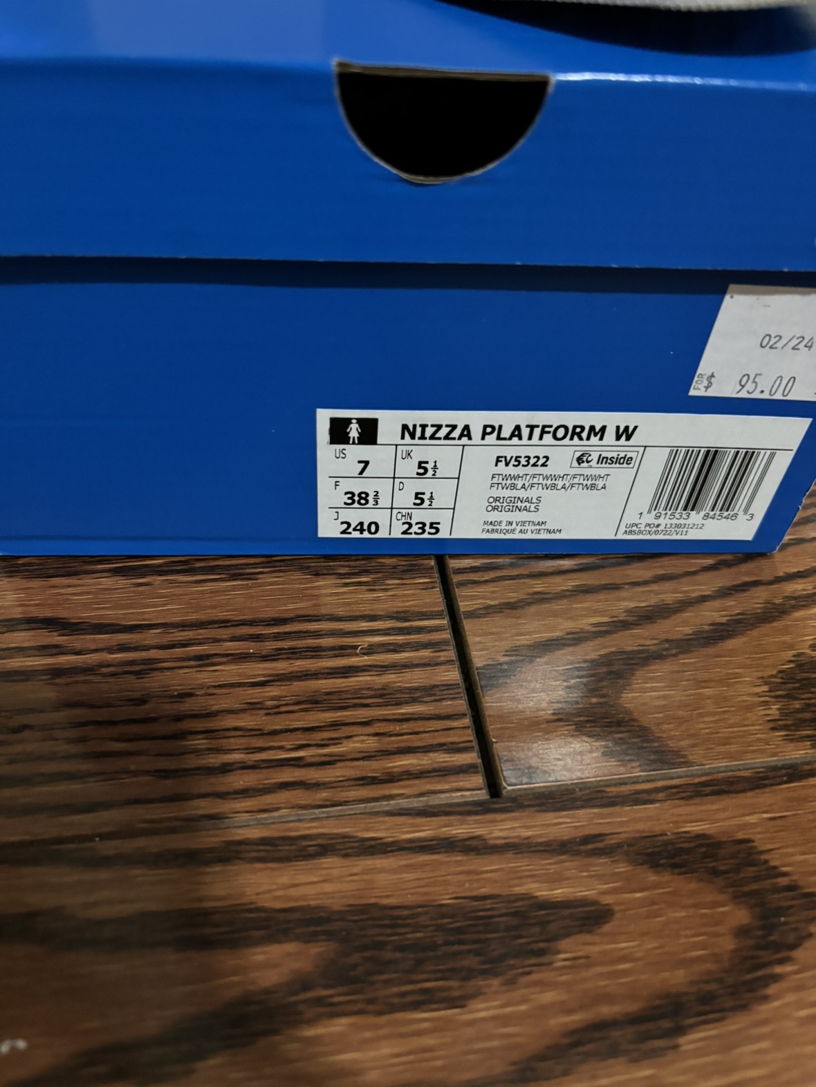 Adidas Women’s Sneakers 👟 with box Size US 7 (new) image indicator(6)