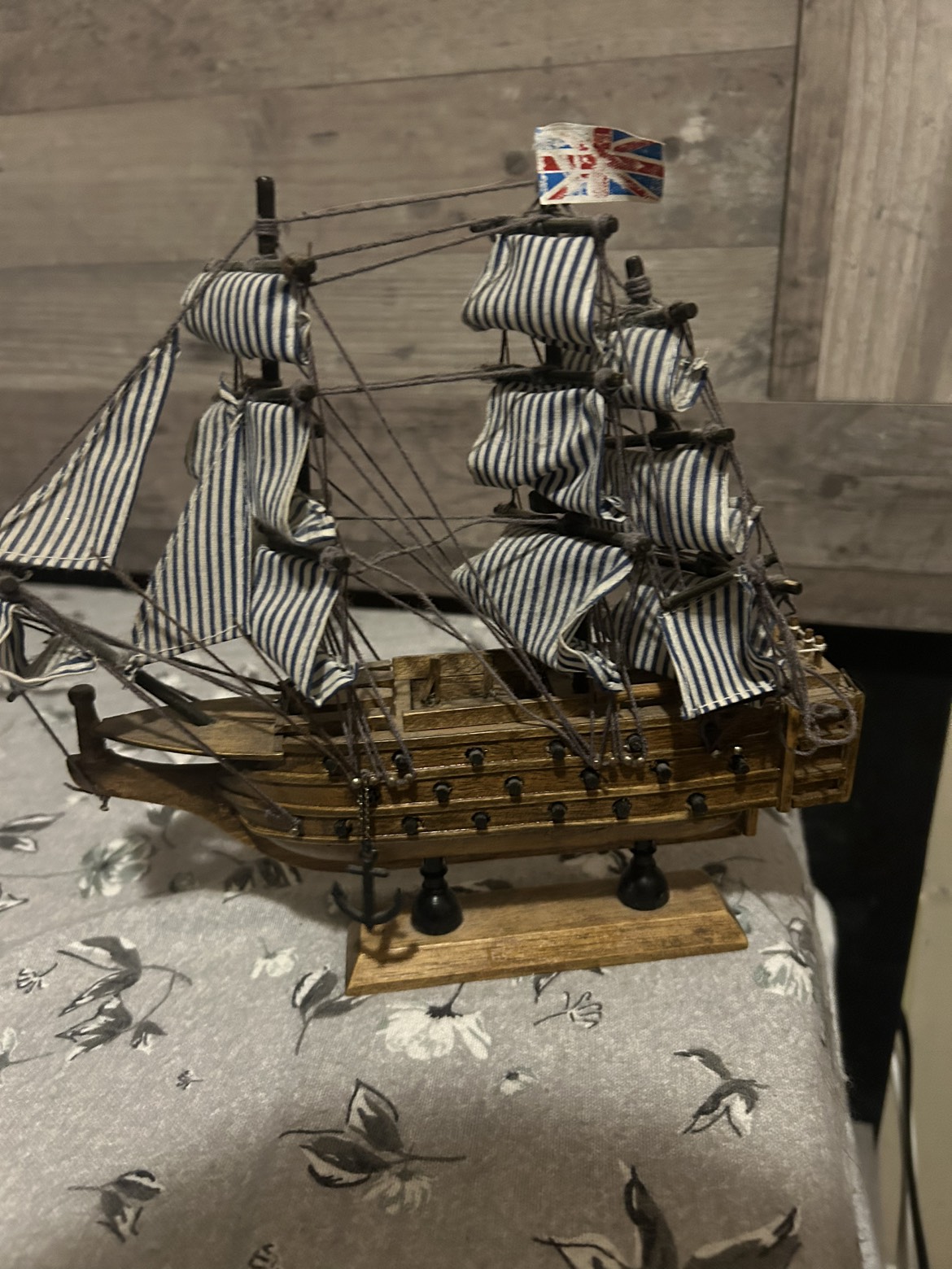 Model ship HMS Victory thumbnail